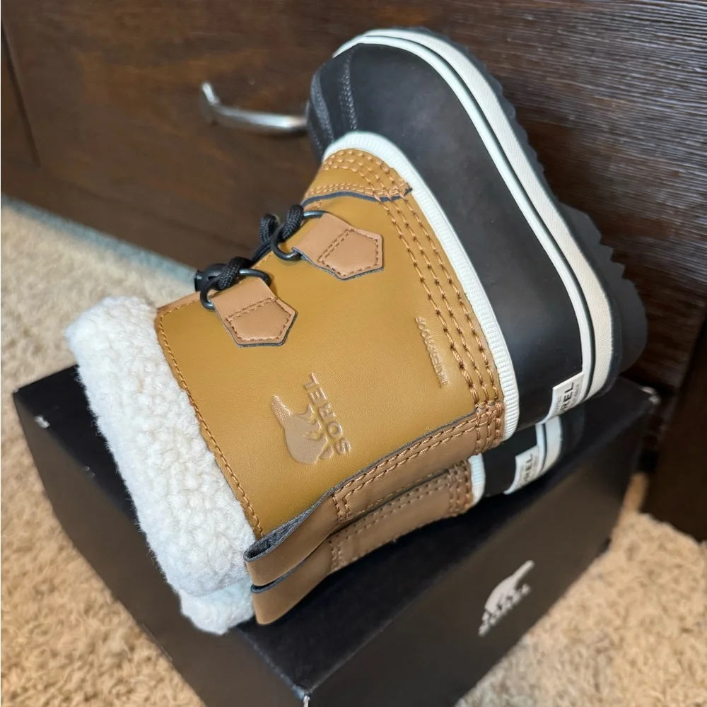 SOREL Yoot Pac TP Waterproof Boots - Size 9